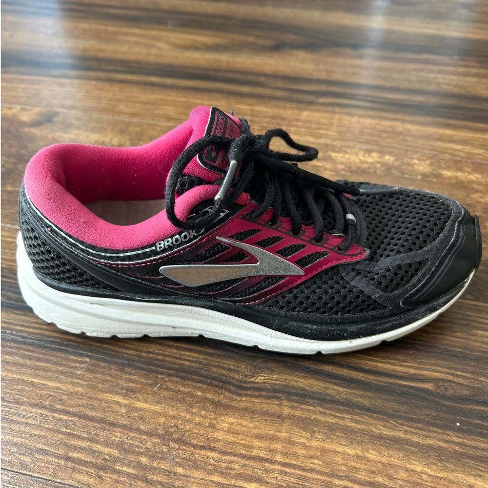 Brooks Sneakers 8.5 2A Black Hot Pink Addiction 13 NARROW